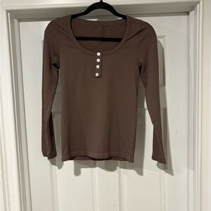 Stylish Buttoned Long Sleeve Top in Brown